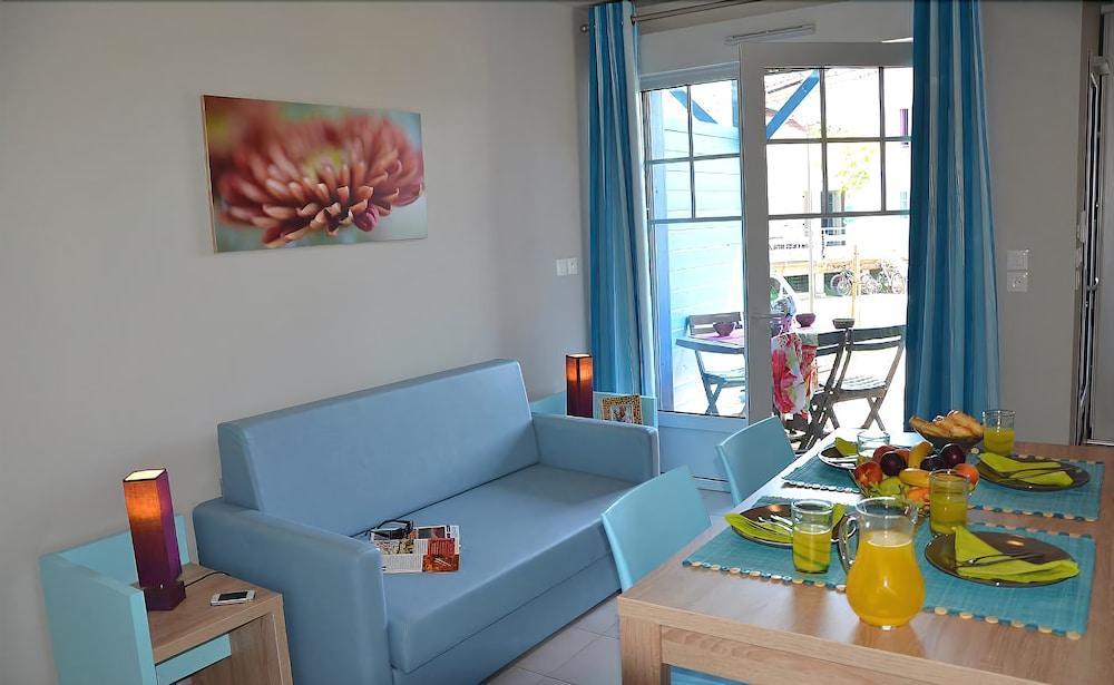 Lagrange Grand Bleu Vacances - Residence La Grenadine Марсейан Экстерьер фото