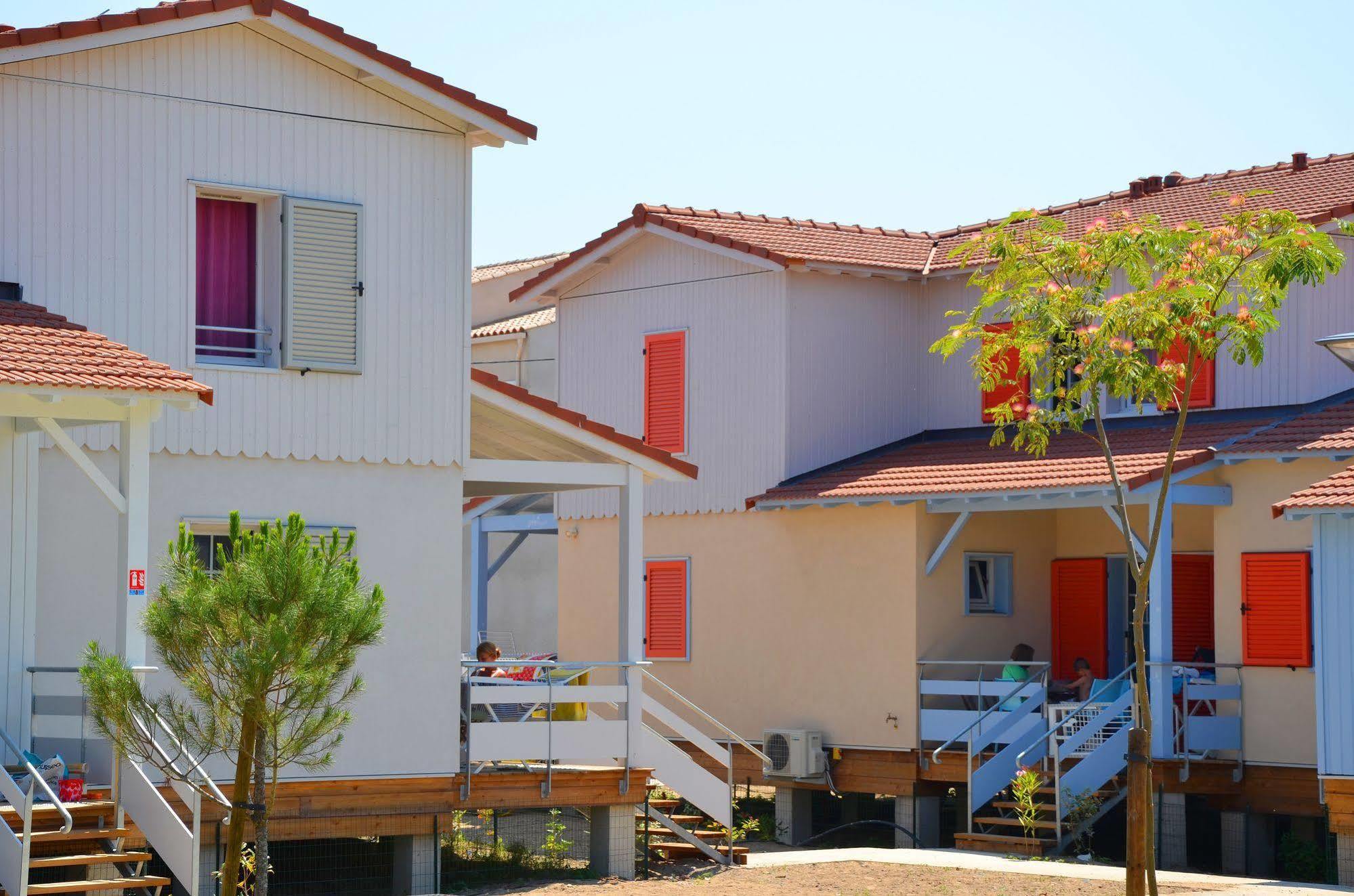 Lagrange Grand Bleu Vacances - Residence La Grenadine Марсейан Экстерьер фото